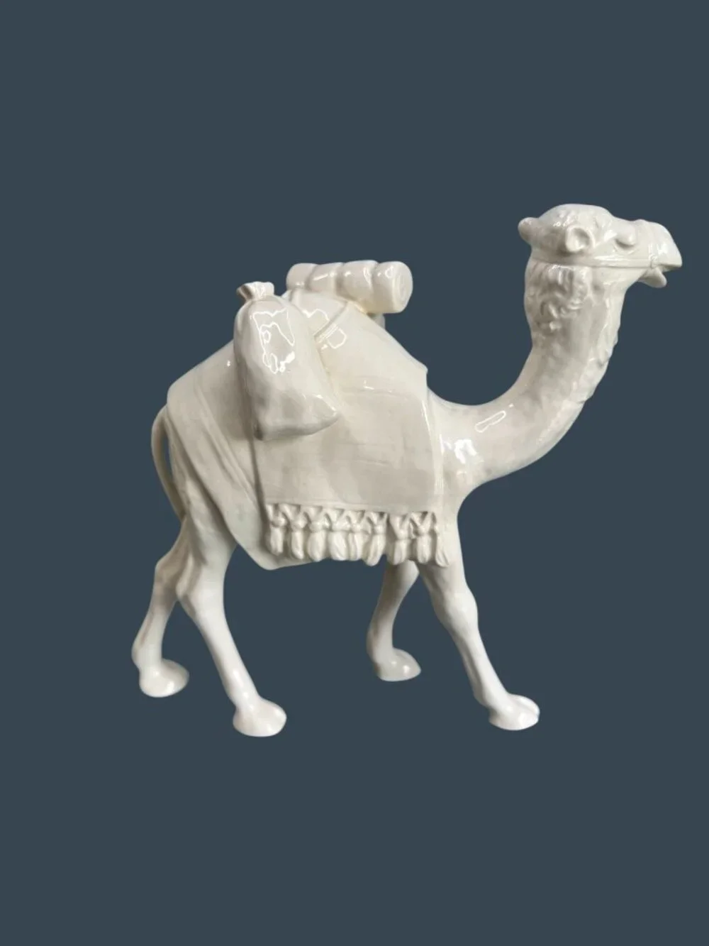 Vintage White Goebel Hummel Nativity Camel TMK2 Full Bee Germany 1950s 8.25
